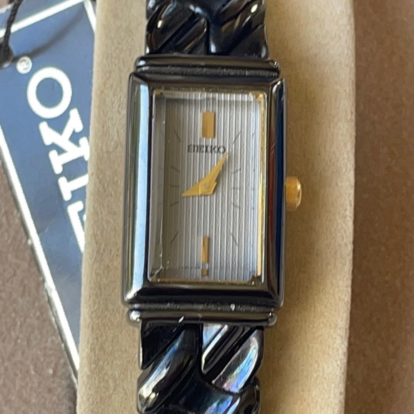 Seiko lady battery water resistant gunmetal